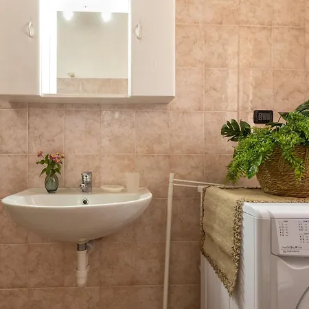 Lentischio By Interhome